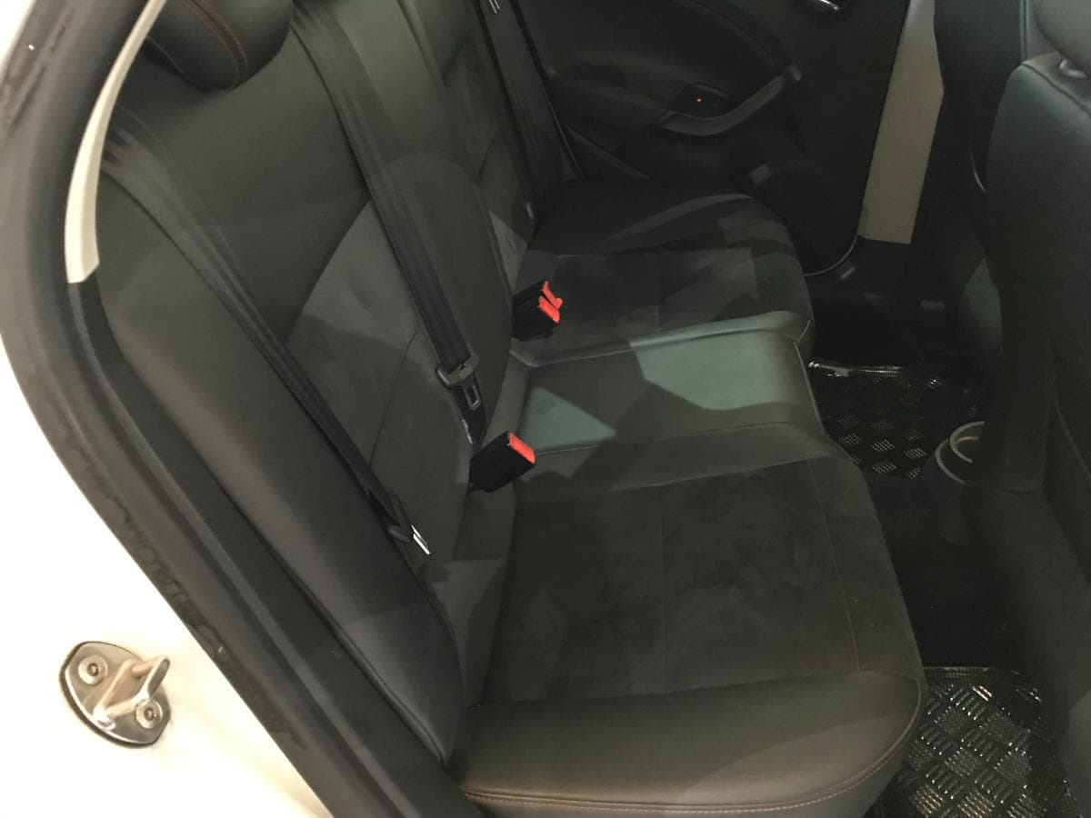 Seat Ibiza 1.4 TDI · Ano 2016 — imagen 29