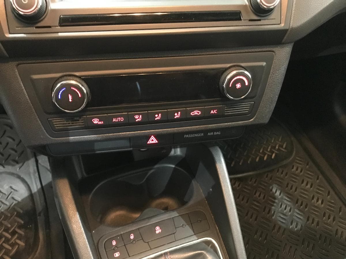 Seat Ibiza 1.4 TDI · Ano 2016 — imagen 37