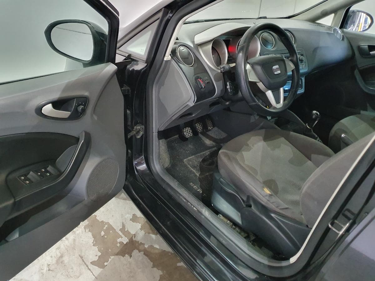 Seat Ibiza 1.2 · Ano 2010 — imagen 19