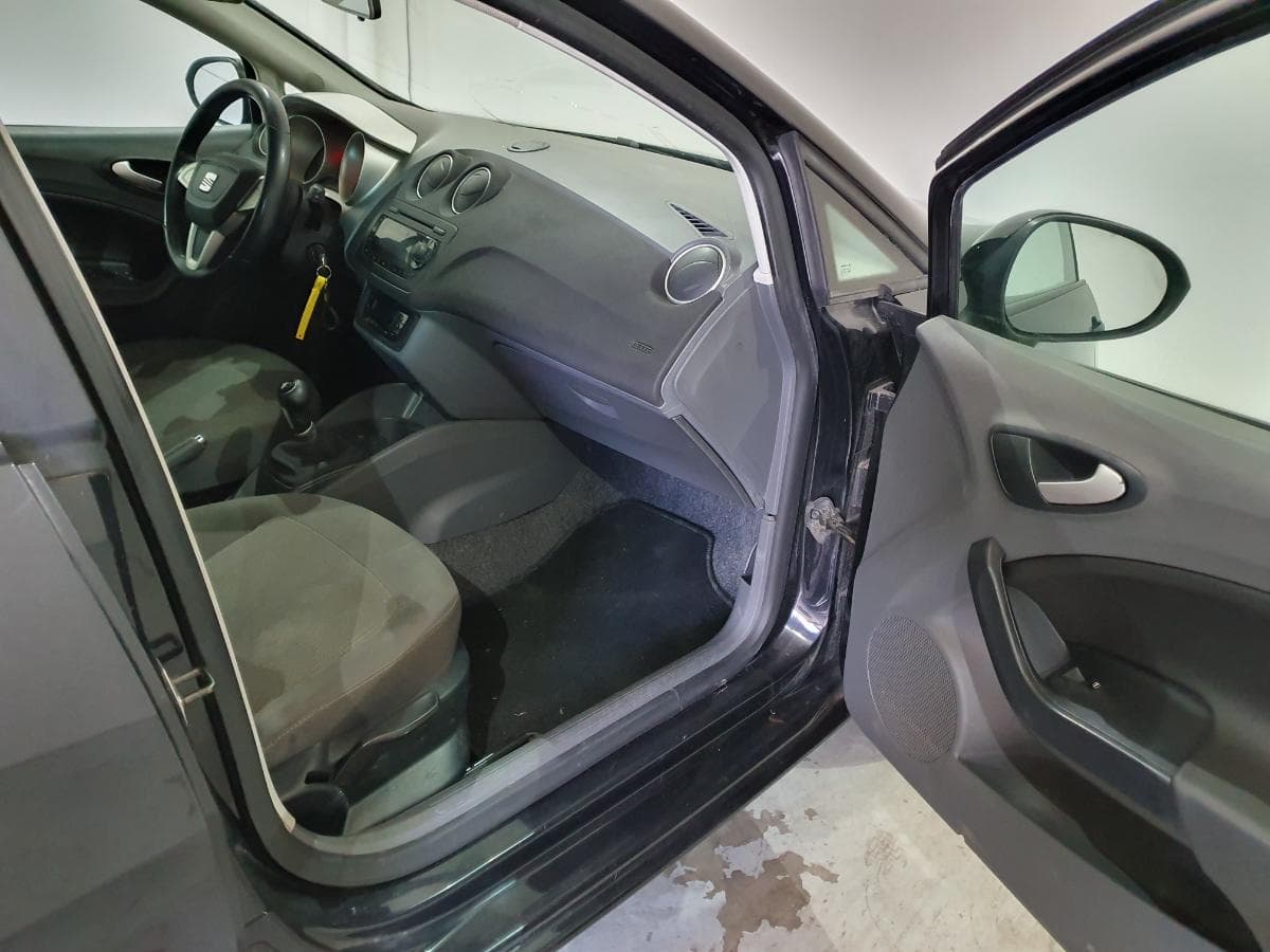 Seat Ibiza 1.2 · Ano 2010 — imagen 23