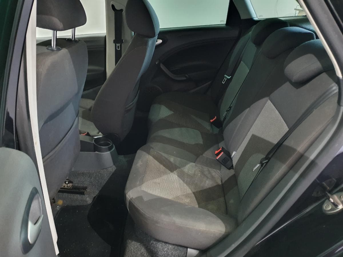 Seat Ibiza 1.2 · Ano 2010 — imagen 24