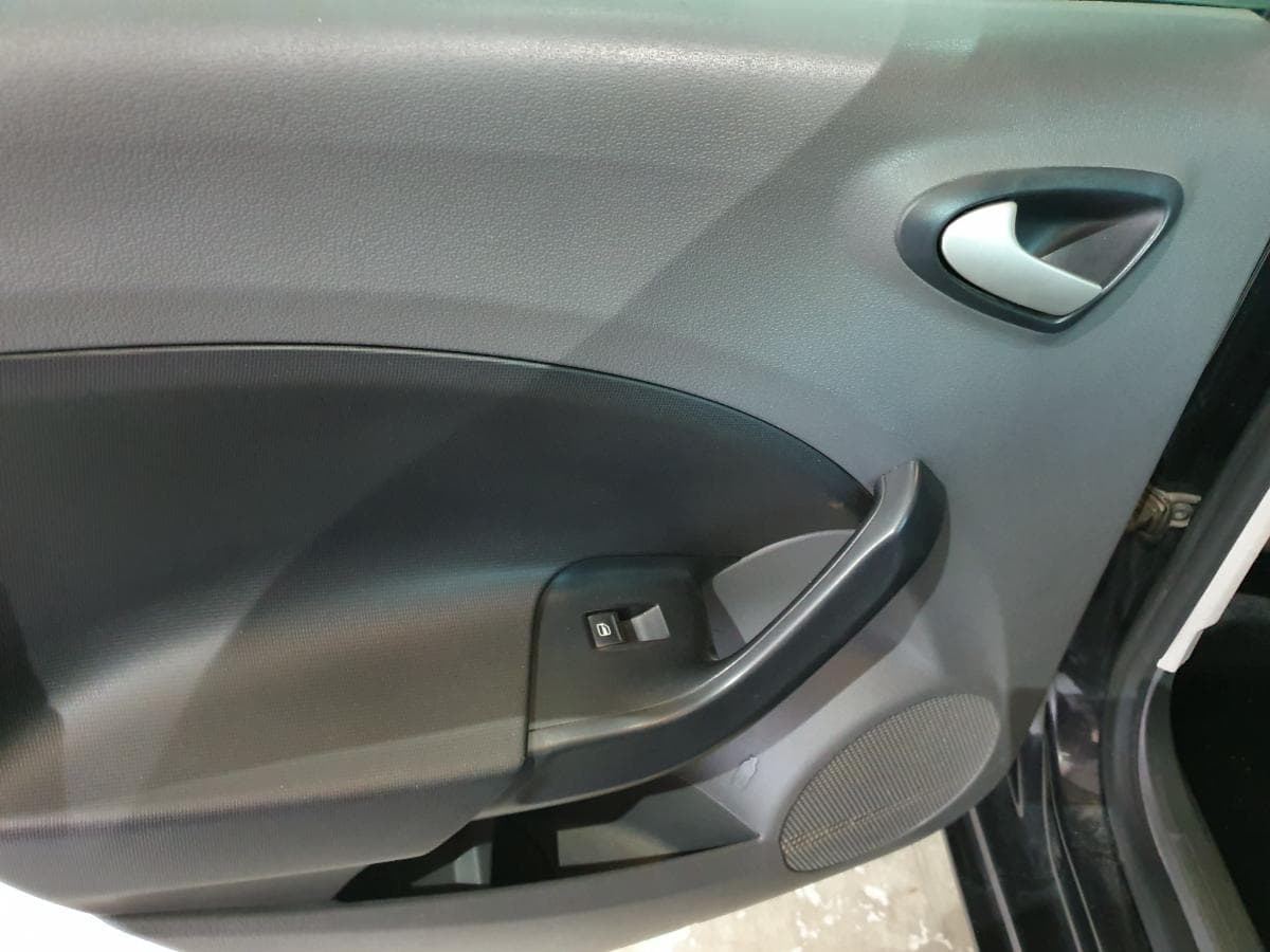 Seat Ibiza 1.2 · Ano 2010 — imagen 25