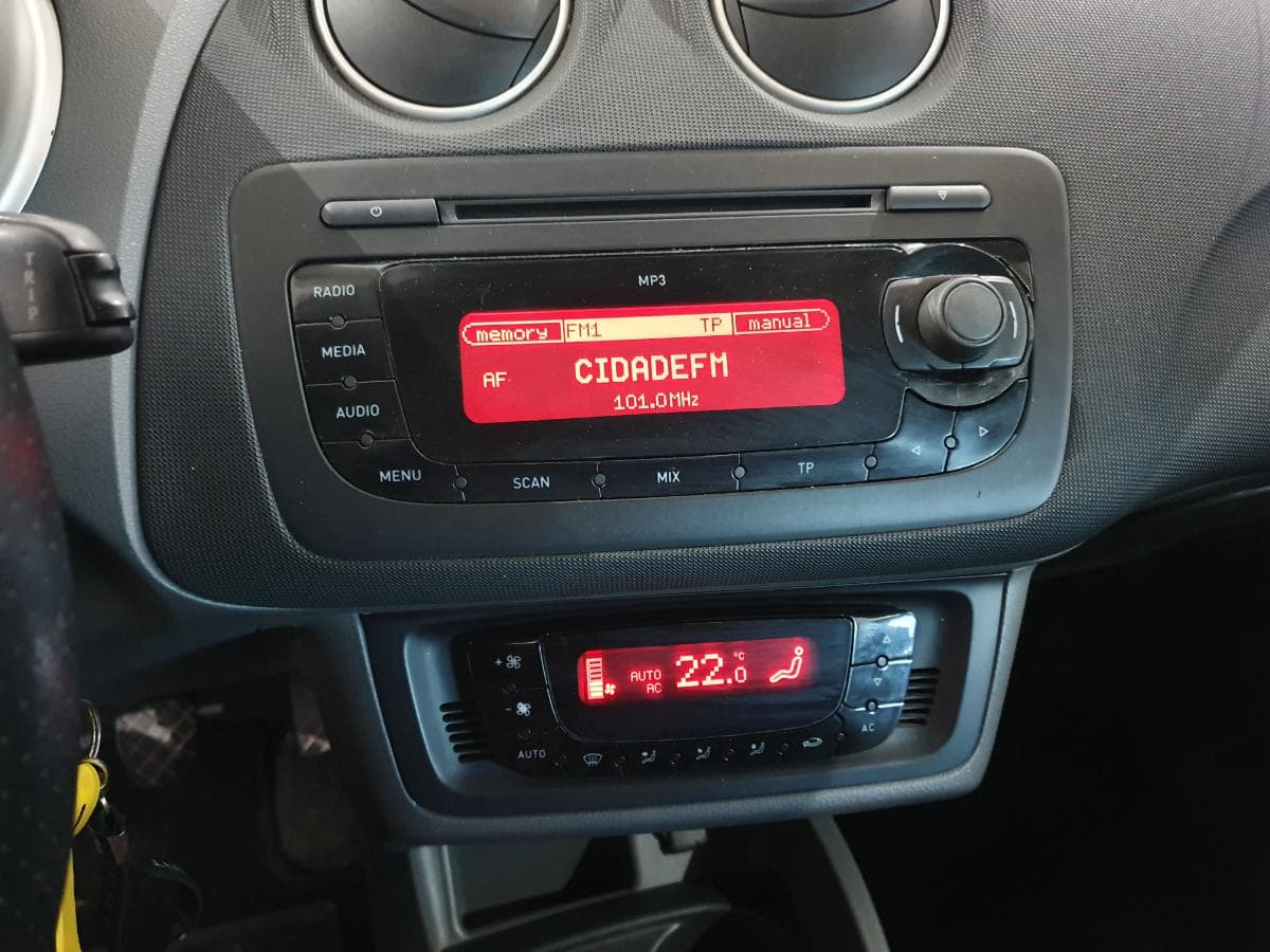 Seat Ibiza 1.2 · Ano 2010 — imagen 31