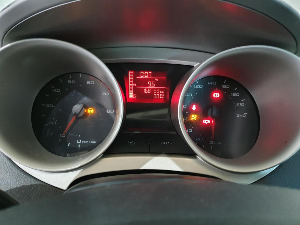 Seat Ibiza 1.2 · Ano 2010 — imagen 35