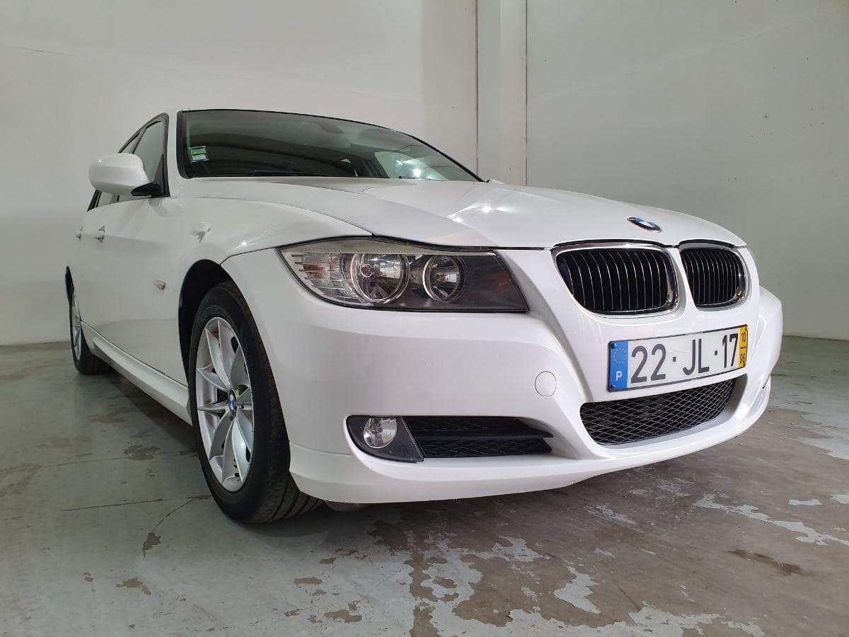 BMW 318 D Touring · Ano 2010 — imagen 2