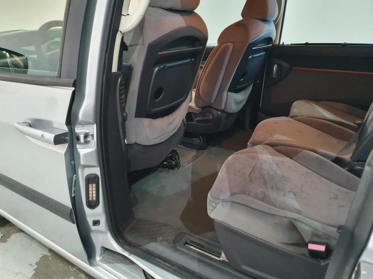 Citroën C8 2.0 HDI · Ano 2003 — image 32
