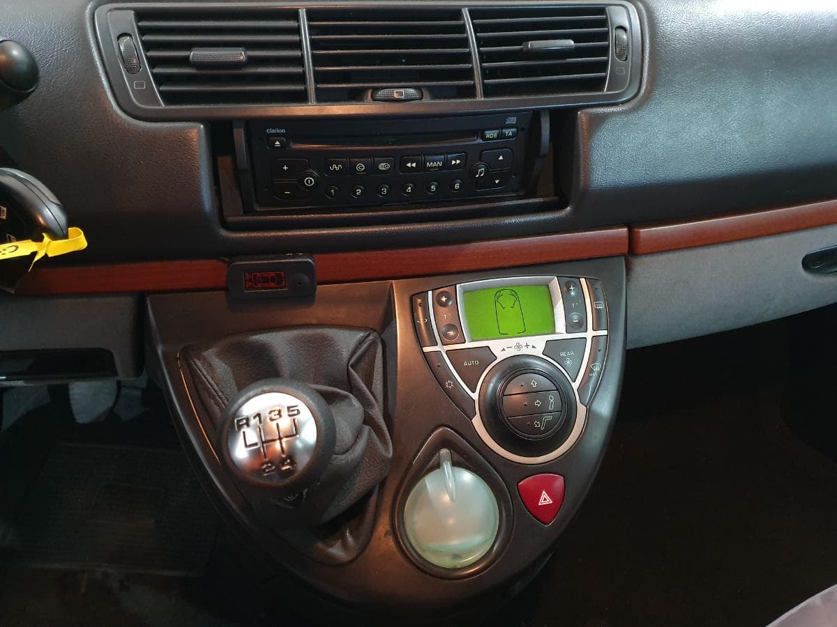 Citroën C8 2.0 HDI · Ano 2003 — image 41