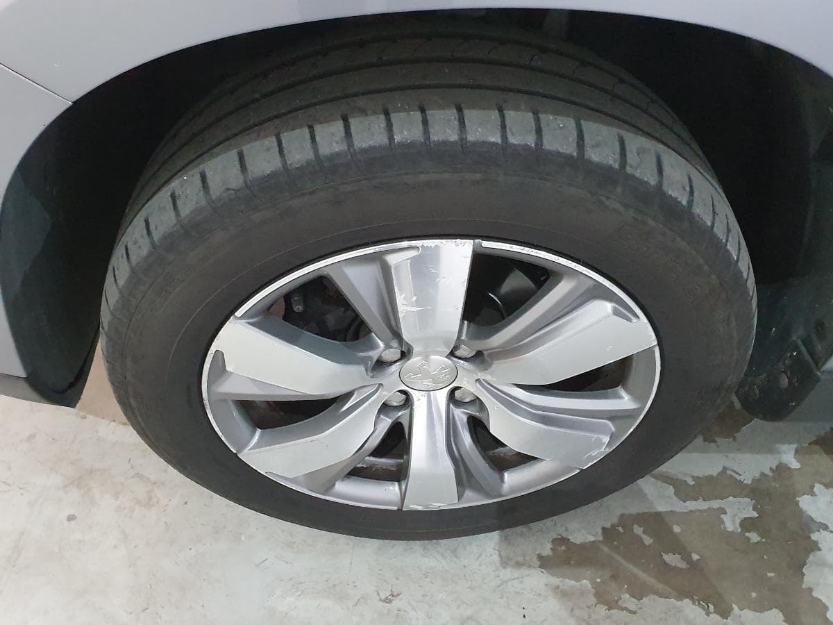 Peugeot 2008 1.4 HDI · ANO 2014 — imagen 15