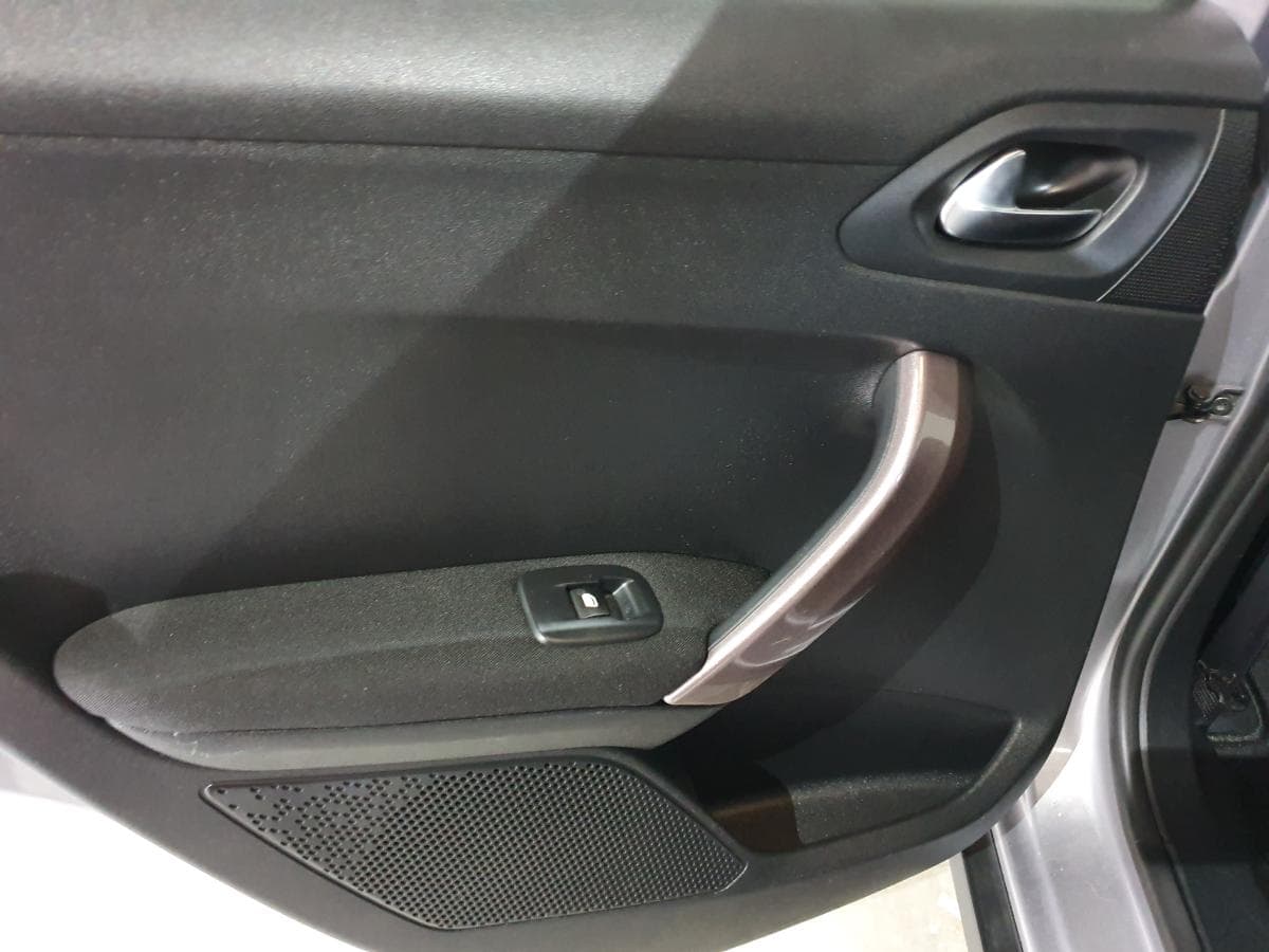 Peugeot 2008 1.4 HDI · ANO 2014 — imagen 23