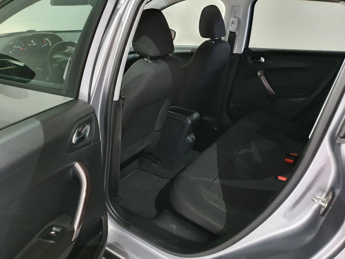 Peugeot 2008 1.4 HDI · ANO 2014 — imagen 24