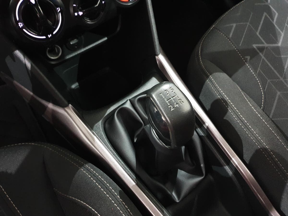 Peugeot 2008 1.4 HDI · ANO 2014 — imagen 36