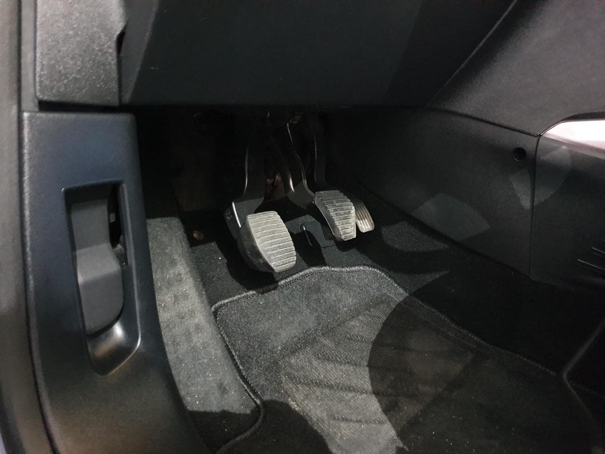 Peugeot 2008 1.4 HDI · ANO 2014 — imagen 42