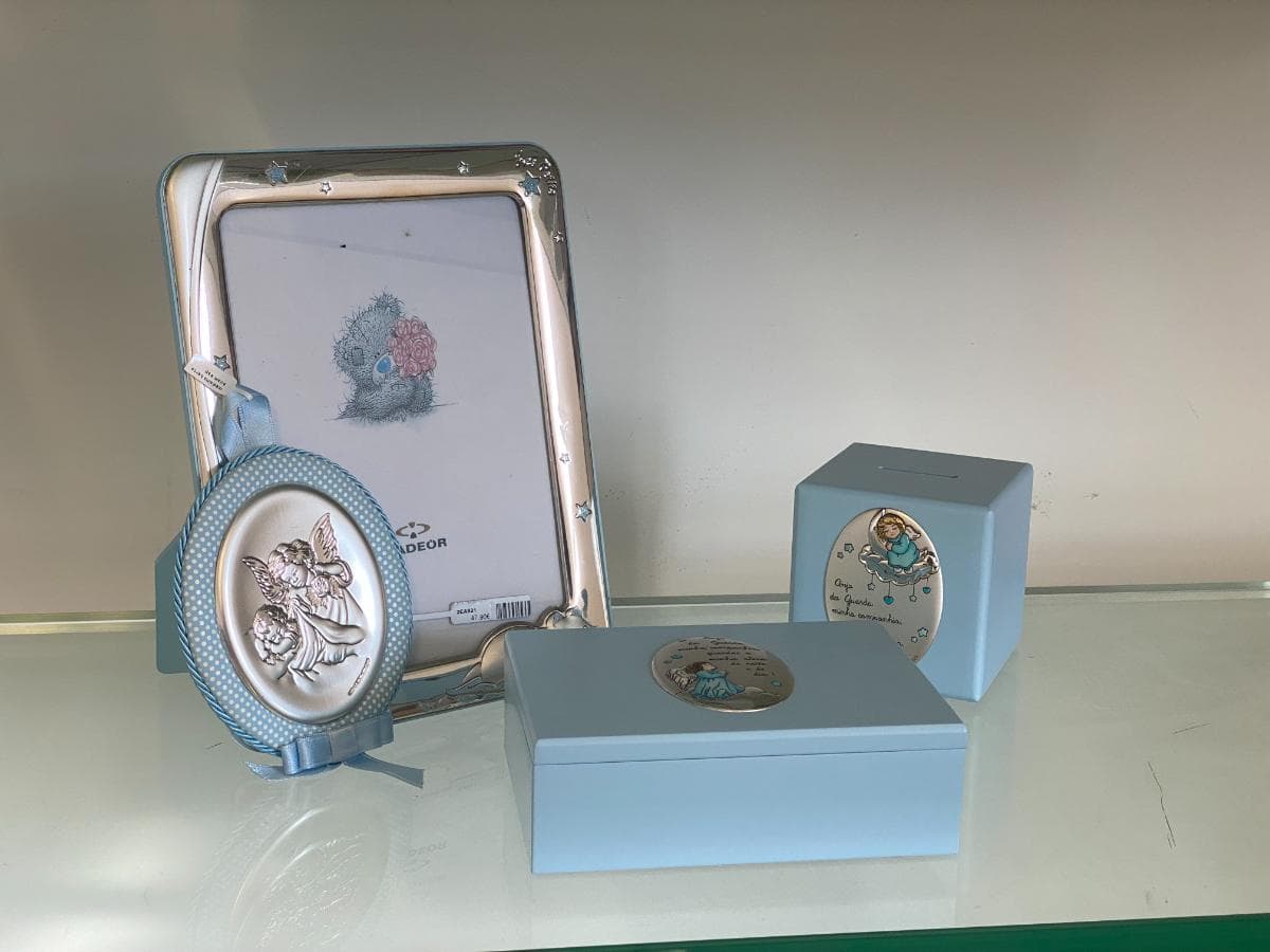 Caixa de bebé + Mealheiro + Moldura de Bebé + Medalha de Berço — imagem 4