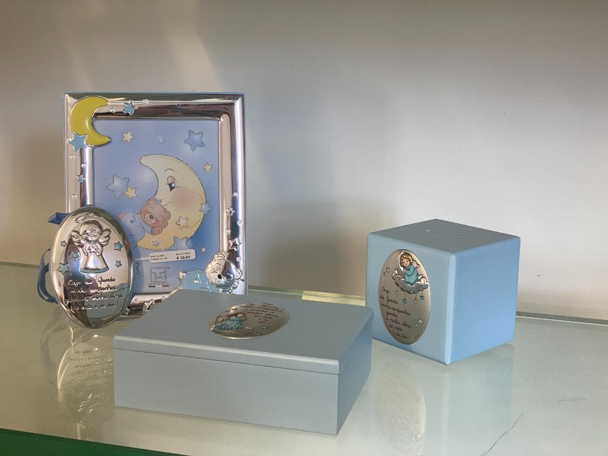 Caixa de bebé + Mealheiro + Moldura de Bebé + Medalha de Berço — imagem 11