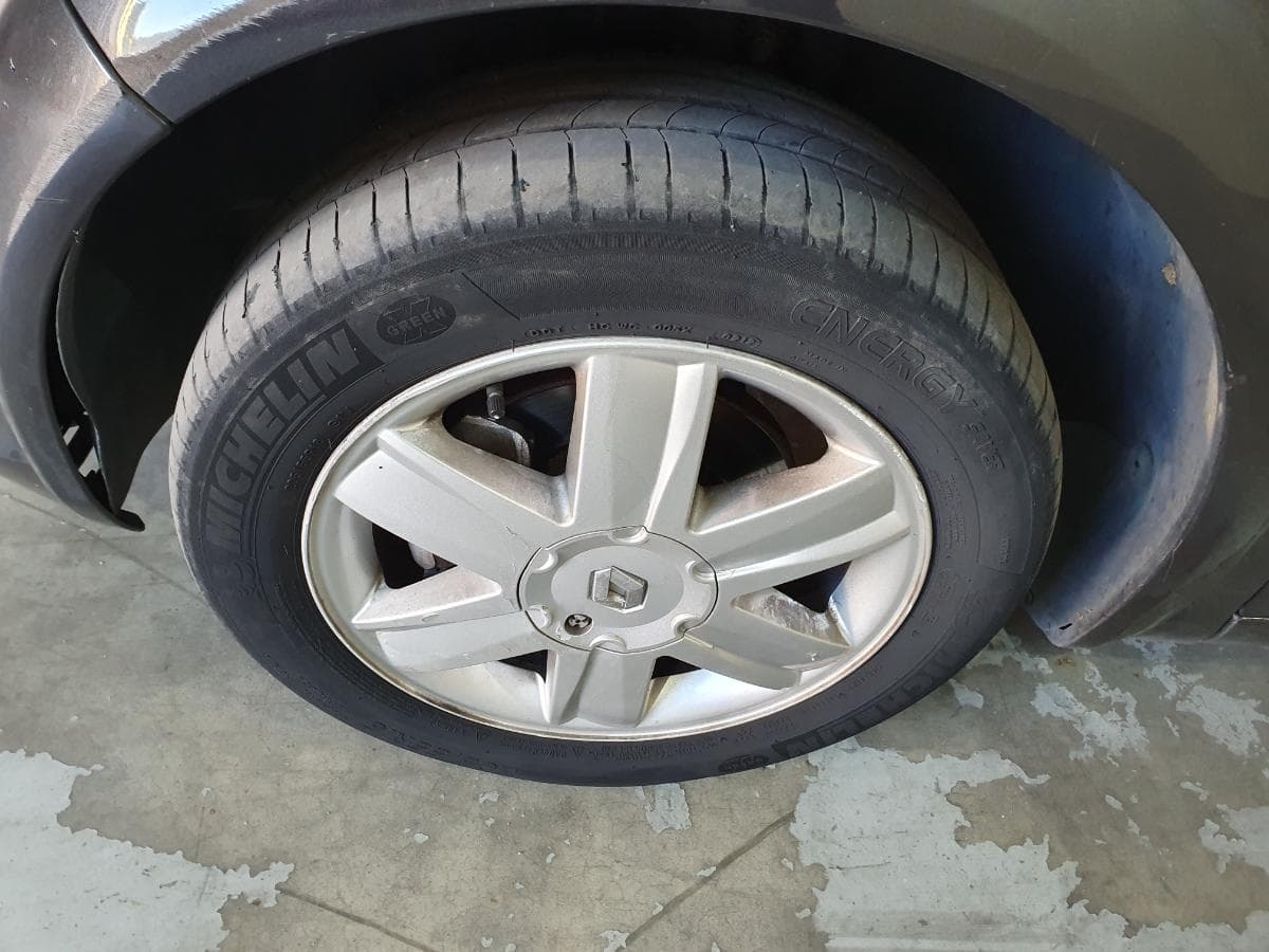 Renault Mégane 1.5 DCI · Ano 2005 — imagen 15