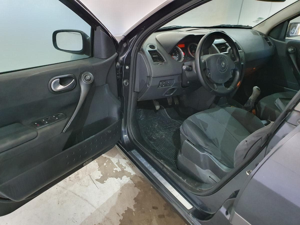 Renault Mégane 1.5 DCI · Ano 2005 — imagen 19