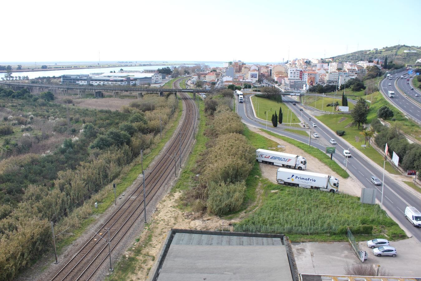 Unidade Industrial + Terreno · Vila Franca de Xira — imagem 1