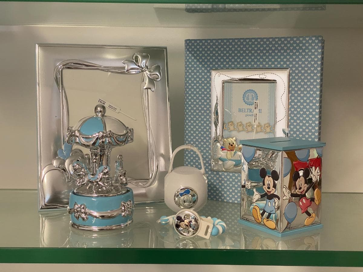 Mealheiro + Moldura de Bebé + Porta-chupetas + Caixa de Música + Álbum de Fotografias — imagem 20