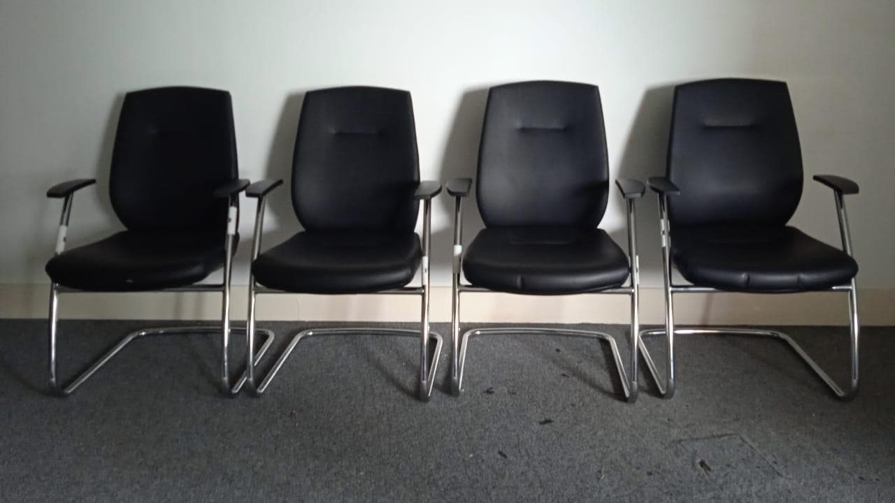 Mobiliario de oficina ·
