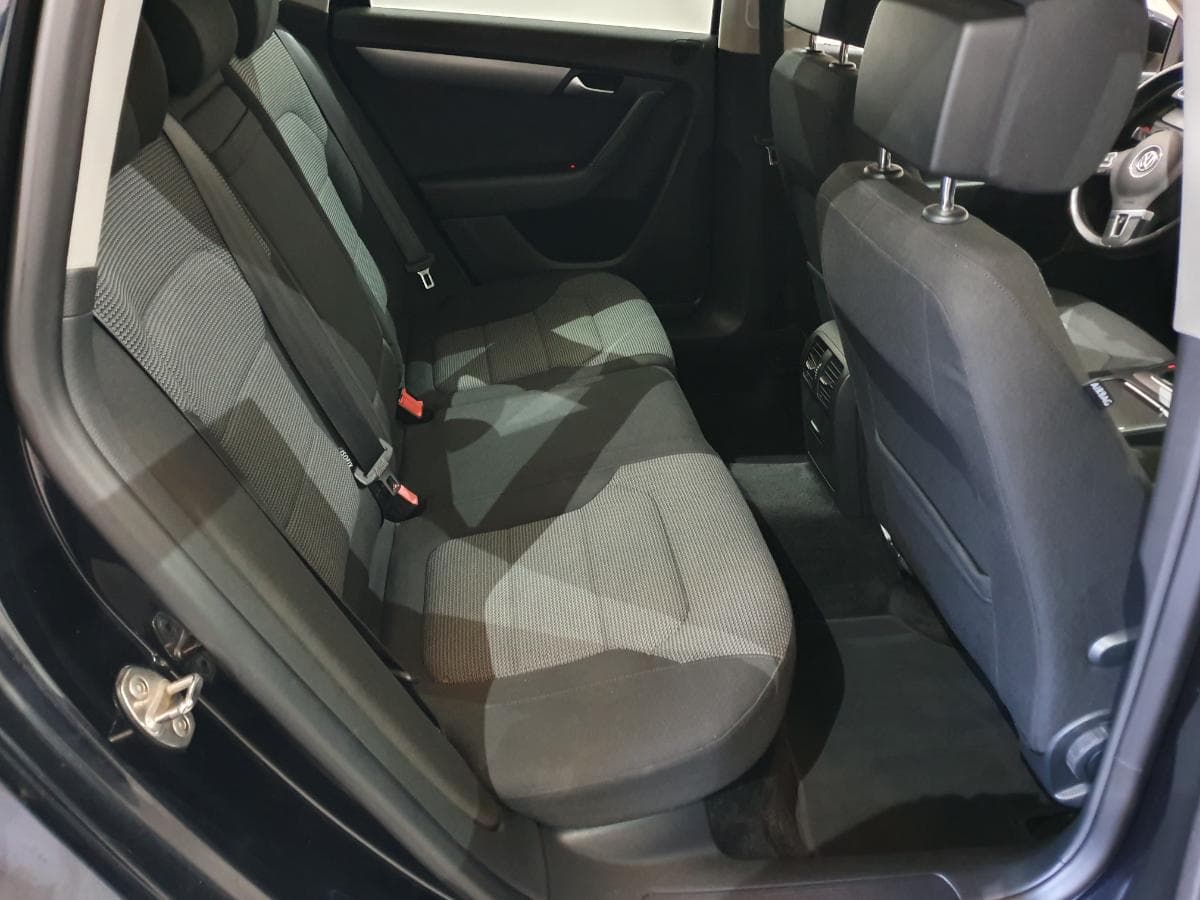 Volkswagen Passat 1.6 TDI · Ano 2012 — imagen 24