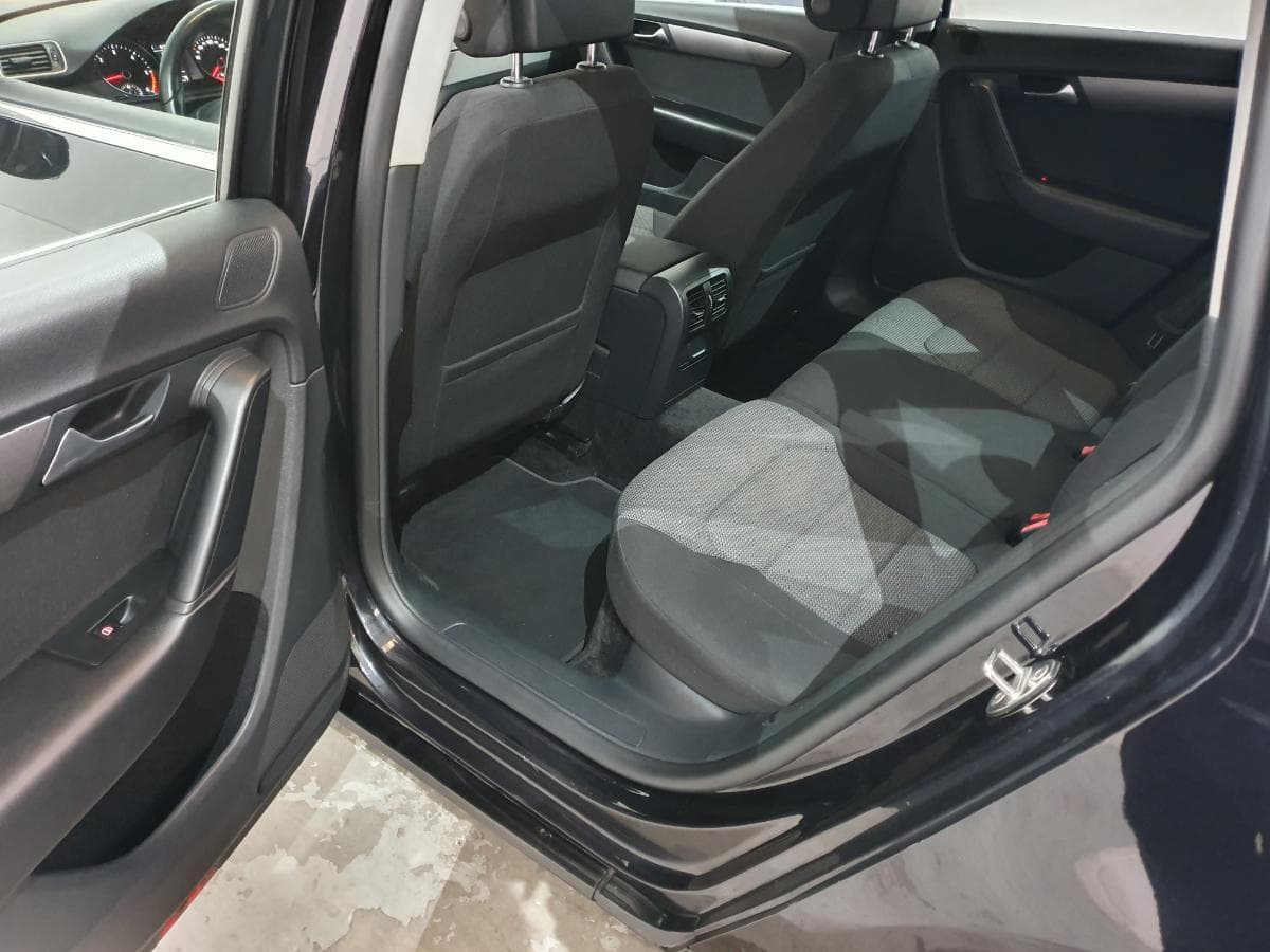 Volkswagen Passat 1.6 TDI · Ano 2012 — imagen 29
