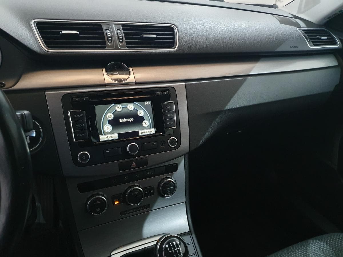 Volkswagen Passat 1.6 TDI · Ano 2012 — imagen 37