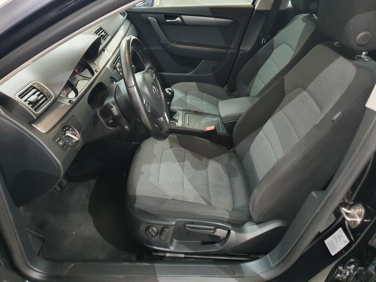 Volkswagen Passat 1.6 TDI · Ano 2012 — imagen 40