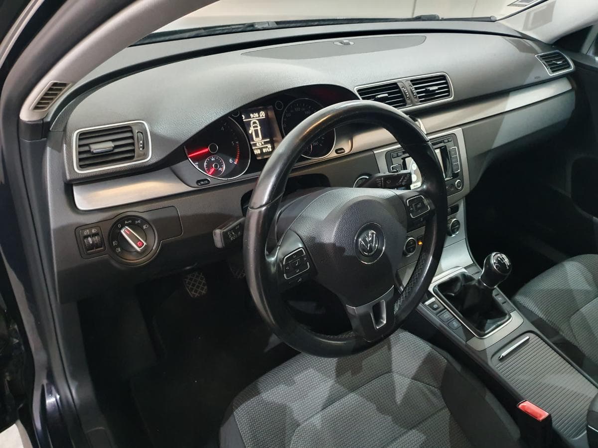Volkswagen Passat 1.6 TDI · Ano 2012 — imagen 43