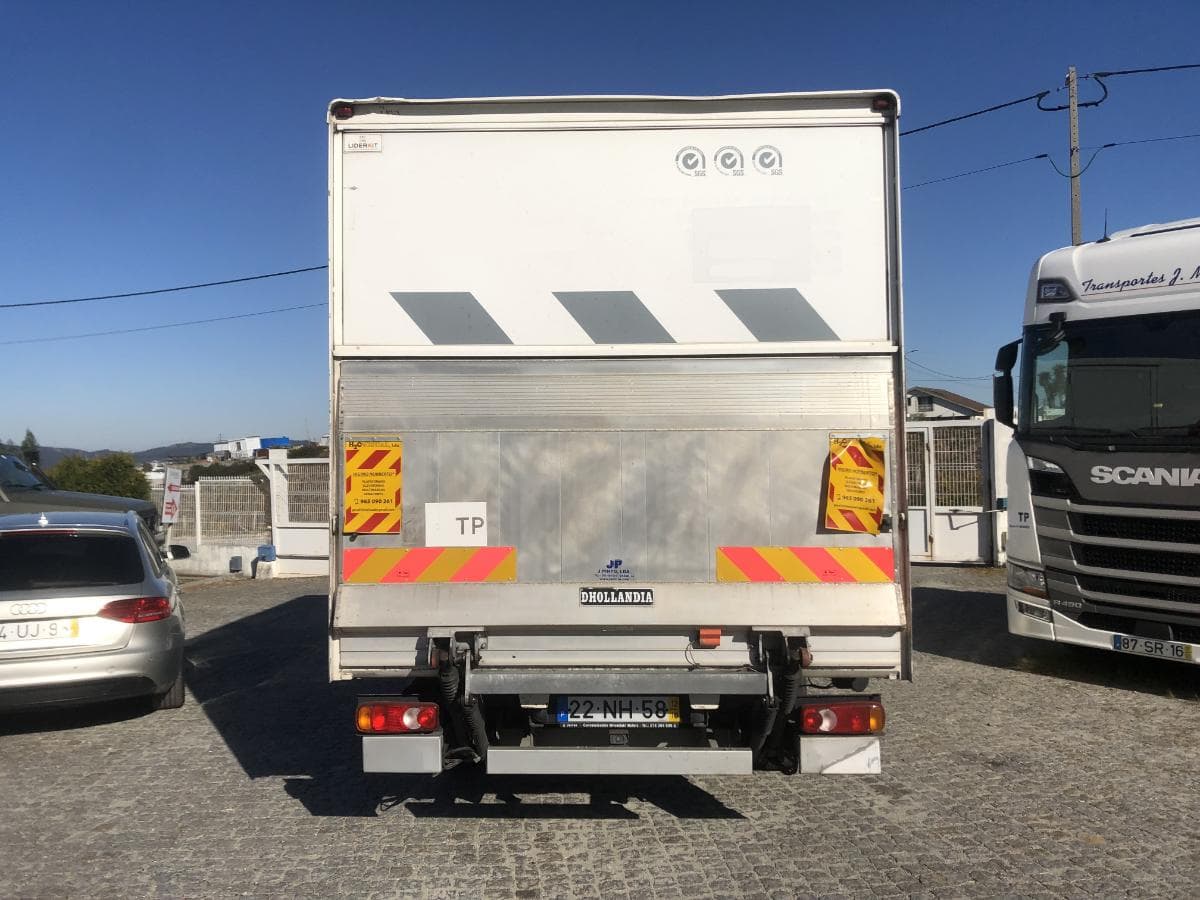 Mitsubishi Canter 7C18 com Plataforma Elevatória · Ano 2012 — imagem 6