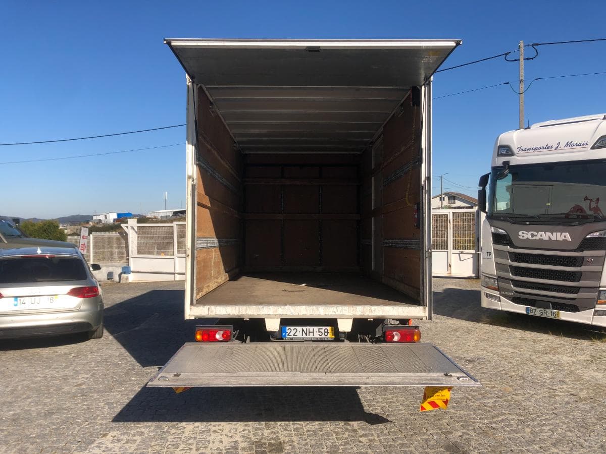 Mitsubishi Canter 7C18 com Plataforma Elevatória · Ano 2012 — imagem 7
