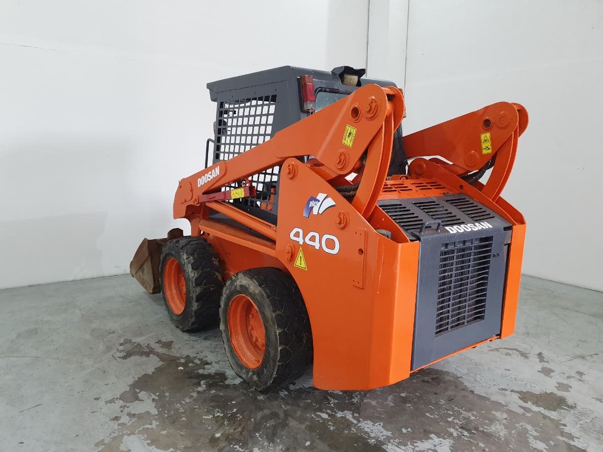 Mini Pá Carregadora Doosan 440 PLUS · Ano 2010 — imagem 6