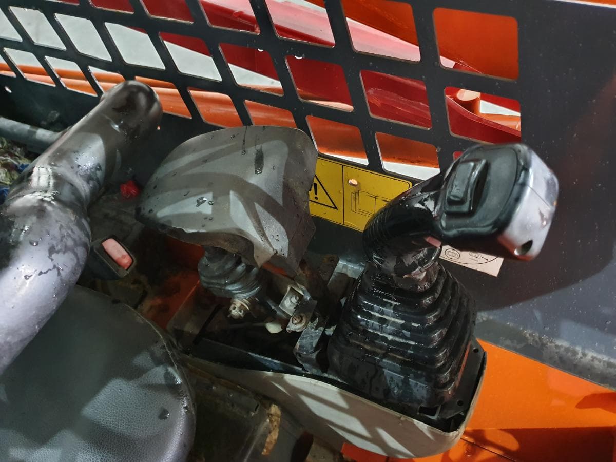 Mini Pá Carregadora Doosan 440 PLUS · Ano 2010 — imagem 9