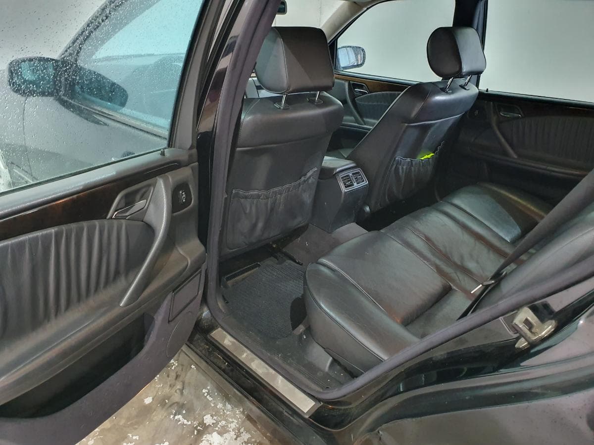 Mercedes-Benz E220 2.2 CDI · Ano 2000 — imagen 23
