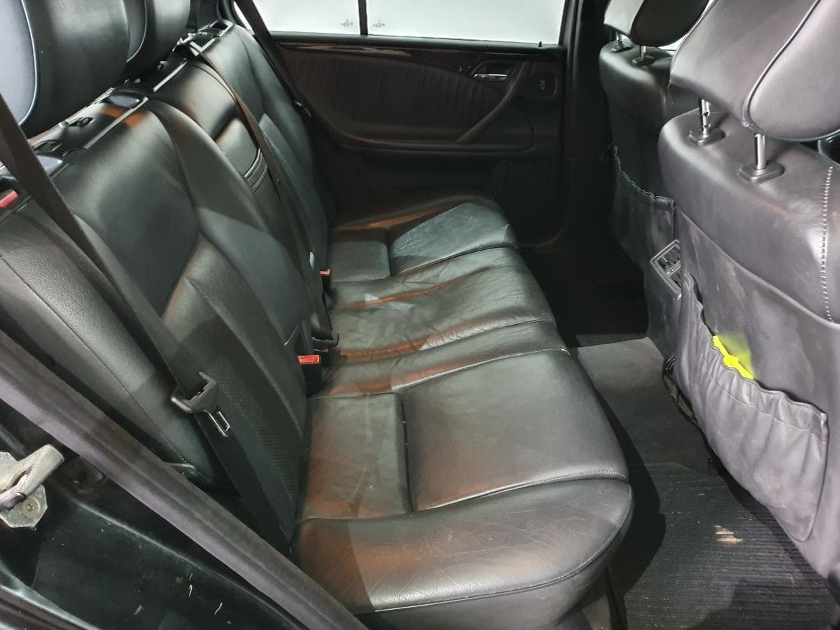 Mercedes-Benz E220 2.2 CDI · Ano 2000 — imagen 26