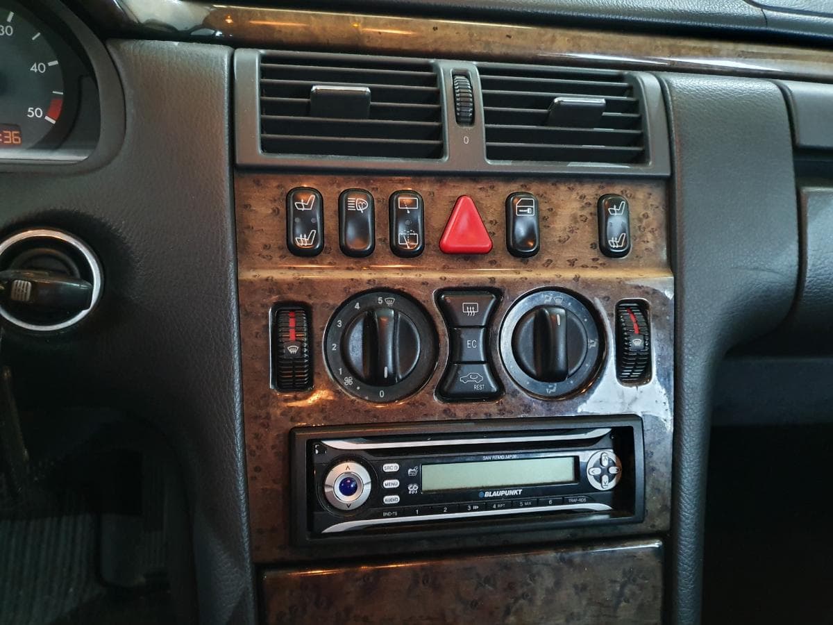 Mercedes-Benz E220 2.2 CDI · Ano 2000 — imagen 42