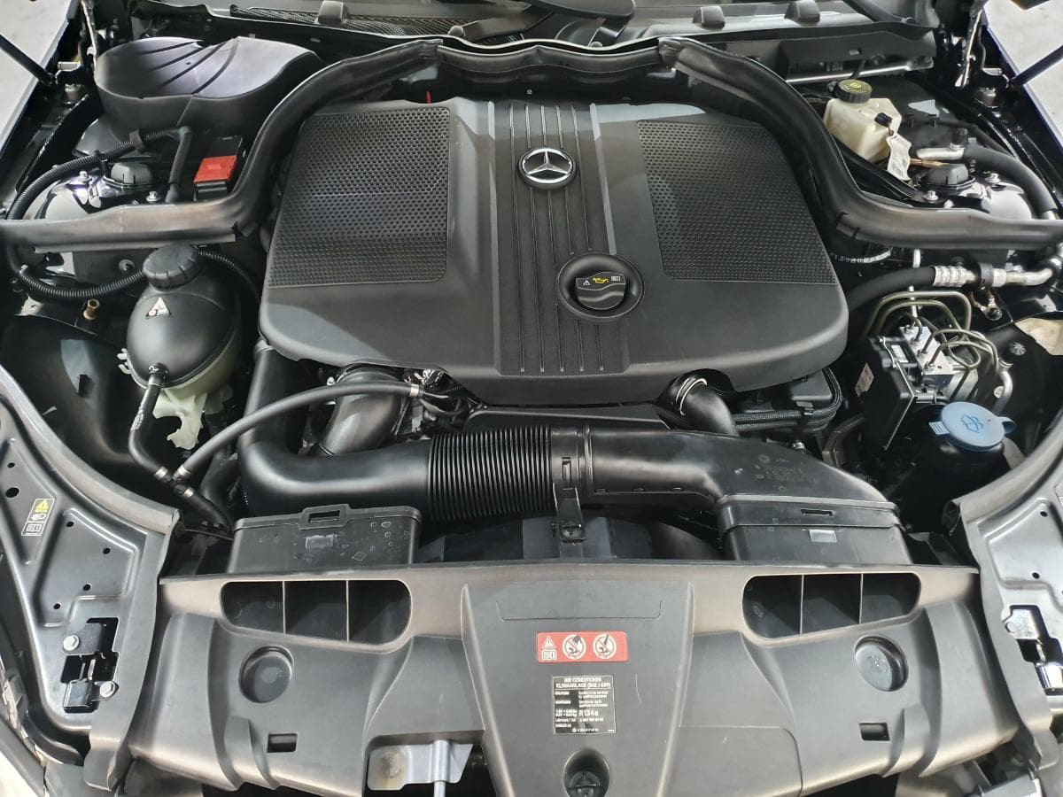 Mercedes-Benz E250 2.2CDI · Ano 2010 — imagen 5