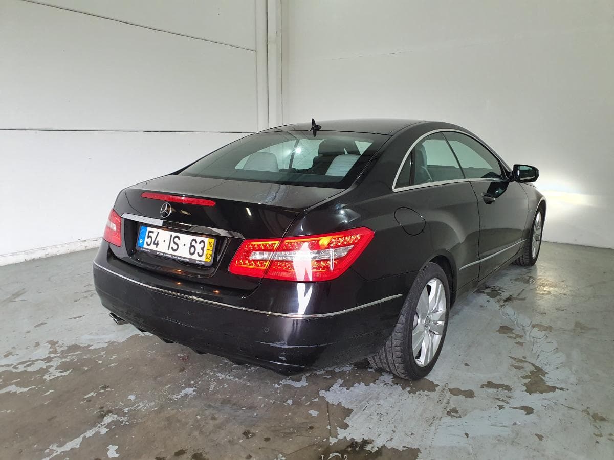 Mercedes-Benz E250 2.2CDI · Ano 2010 — imagen 11