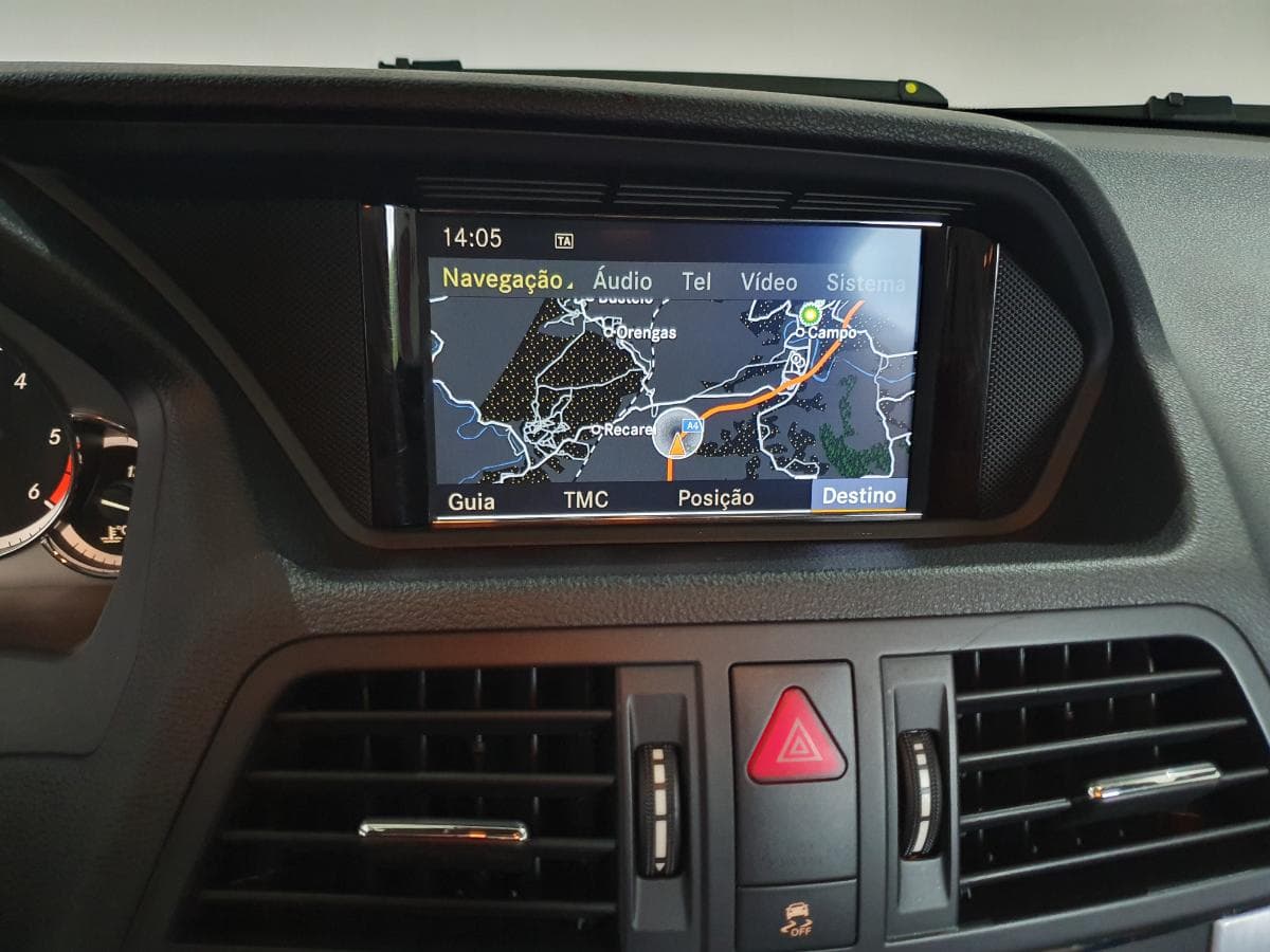 Mercedes-Benz E250 2.2CDI · Ano 2010 — imagen 21