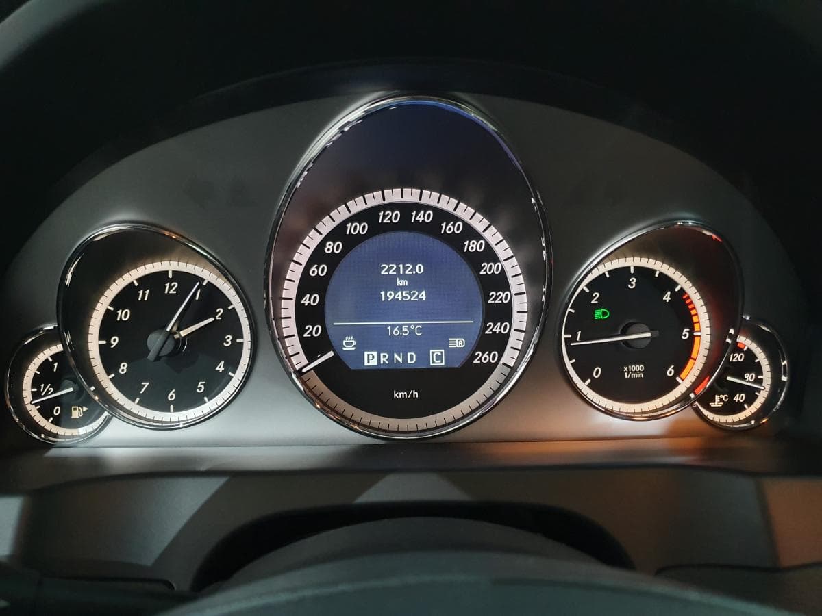 Mercedes-Benz E250 2.2CDI · Ano 2010 — imagen 29