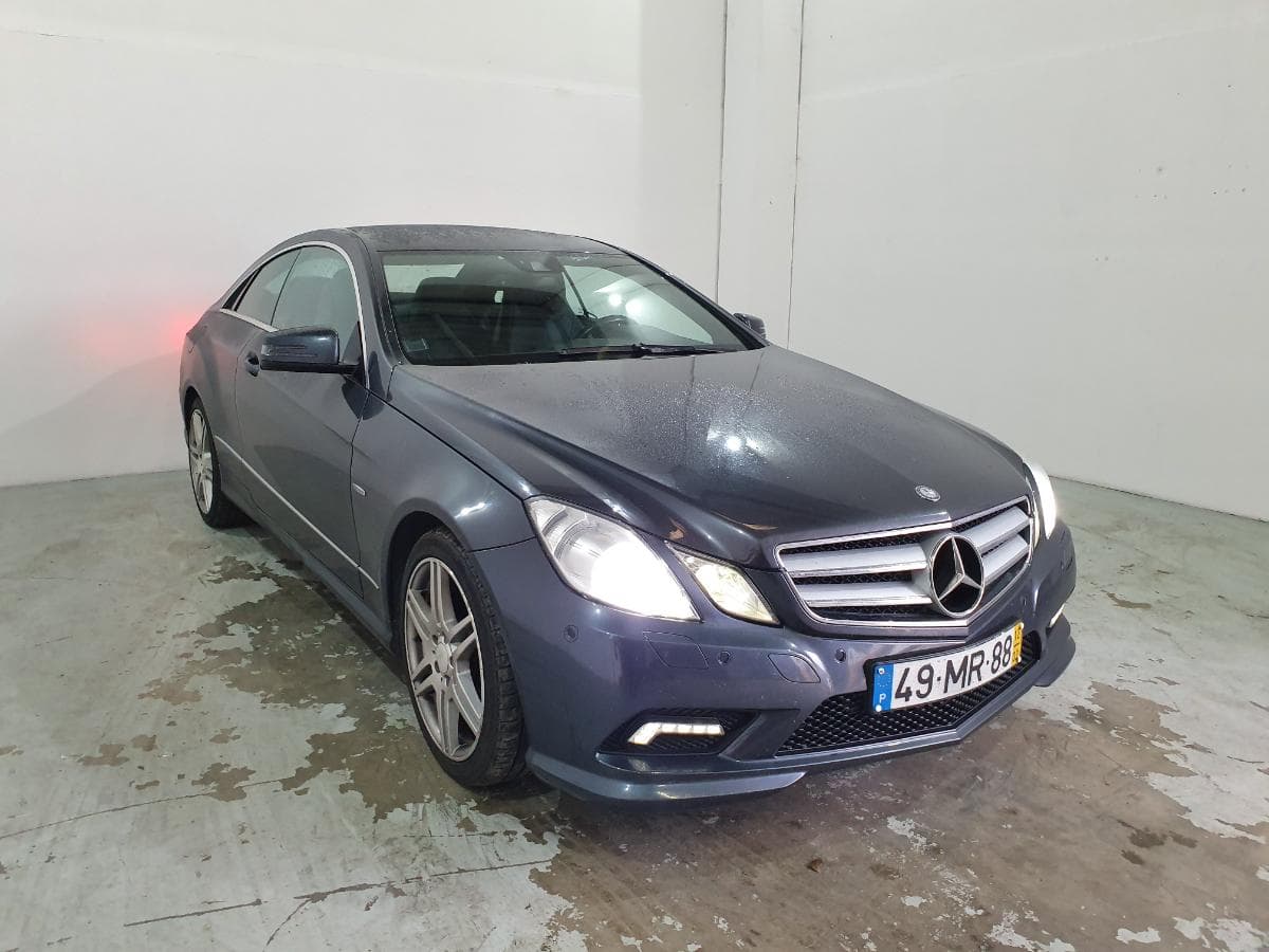Mercedes- Benz E250 CDI Kit AMG · Ano 2012 — imagem 3
