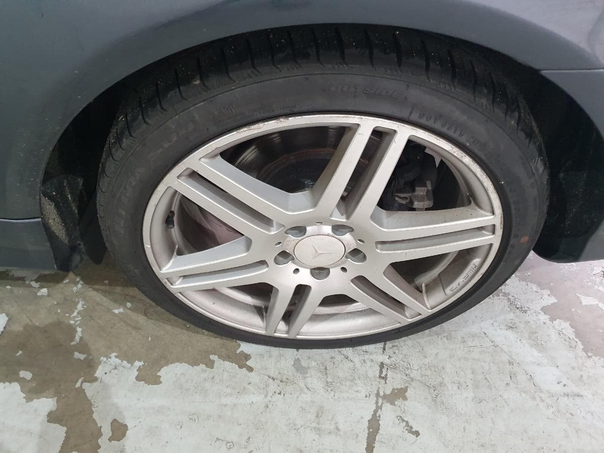 Mercedes- Benz E250 CDI Kit AMG · Ano 2012 — imagem 11