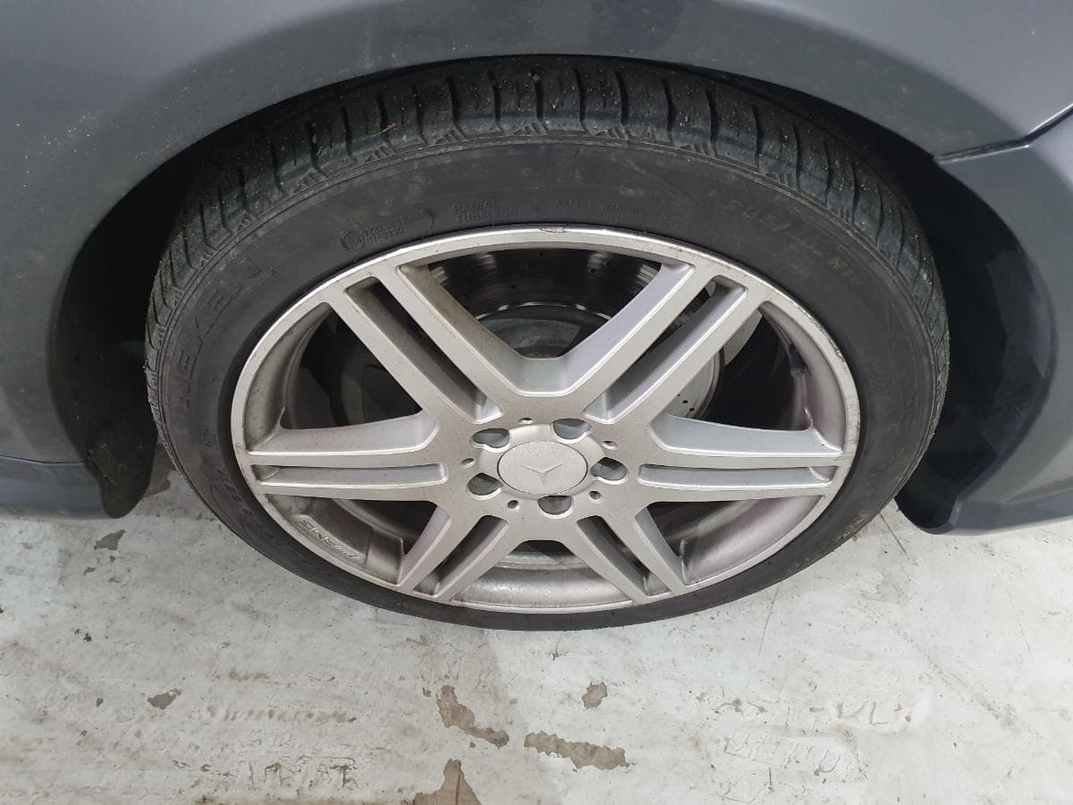 Mercedes- Benz E250 CDI Kit AMG · Ano 2012 — imagem 13