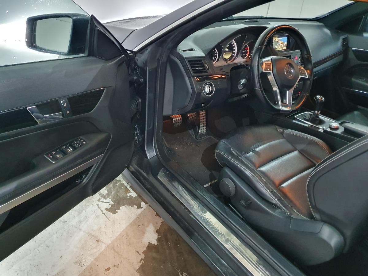 Mercedes- Benz E250 CDI Kit AMG · Ano 2012 — imagem 17