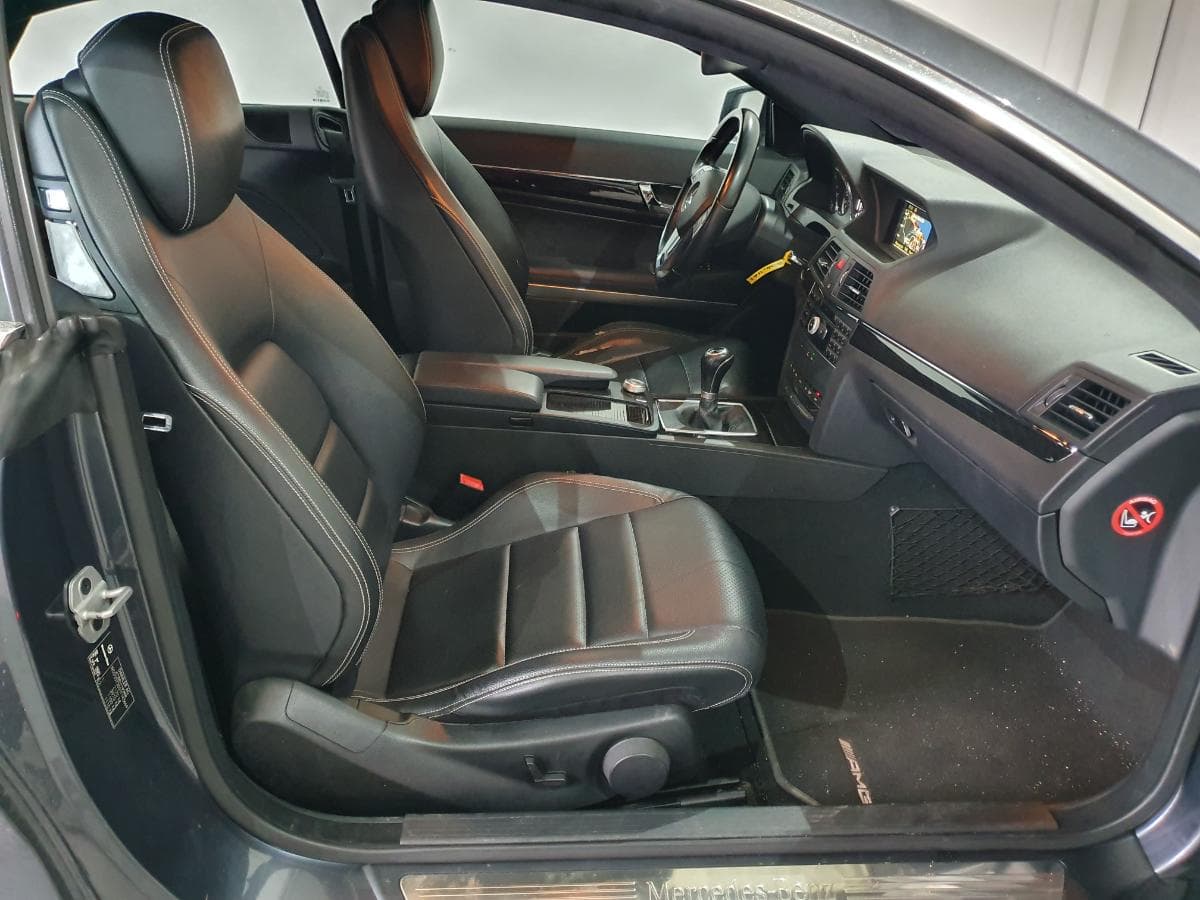 Mercedes- Benz E250 CDI Kit AMG · Ano 2012 — imagem 21