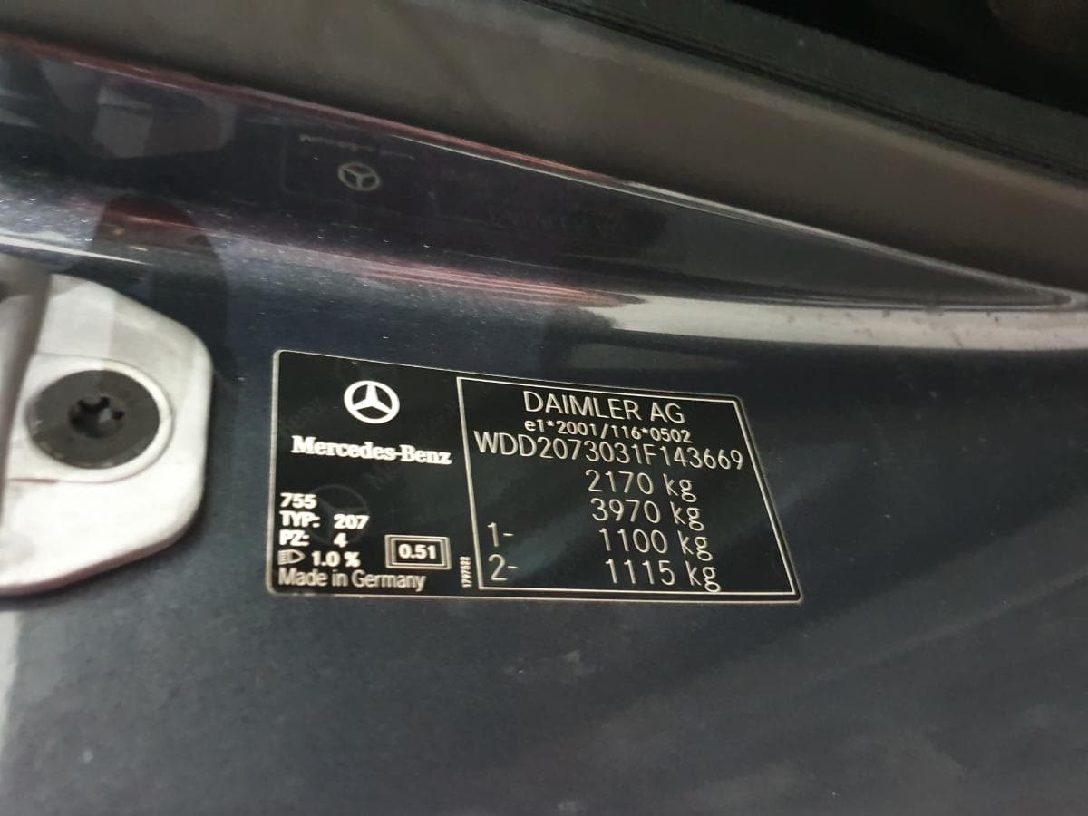 Mercedes- Benz E250 CDI Kit AMG · Ano 2012 — imagem 22