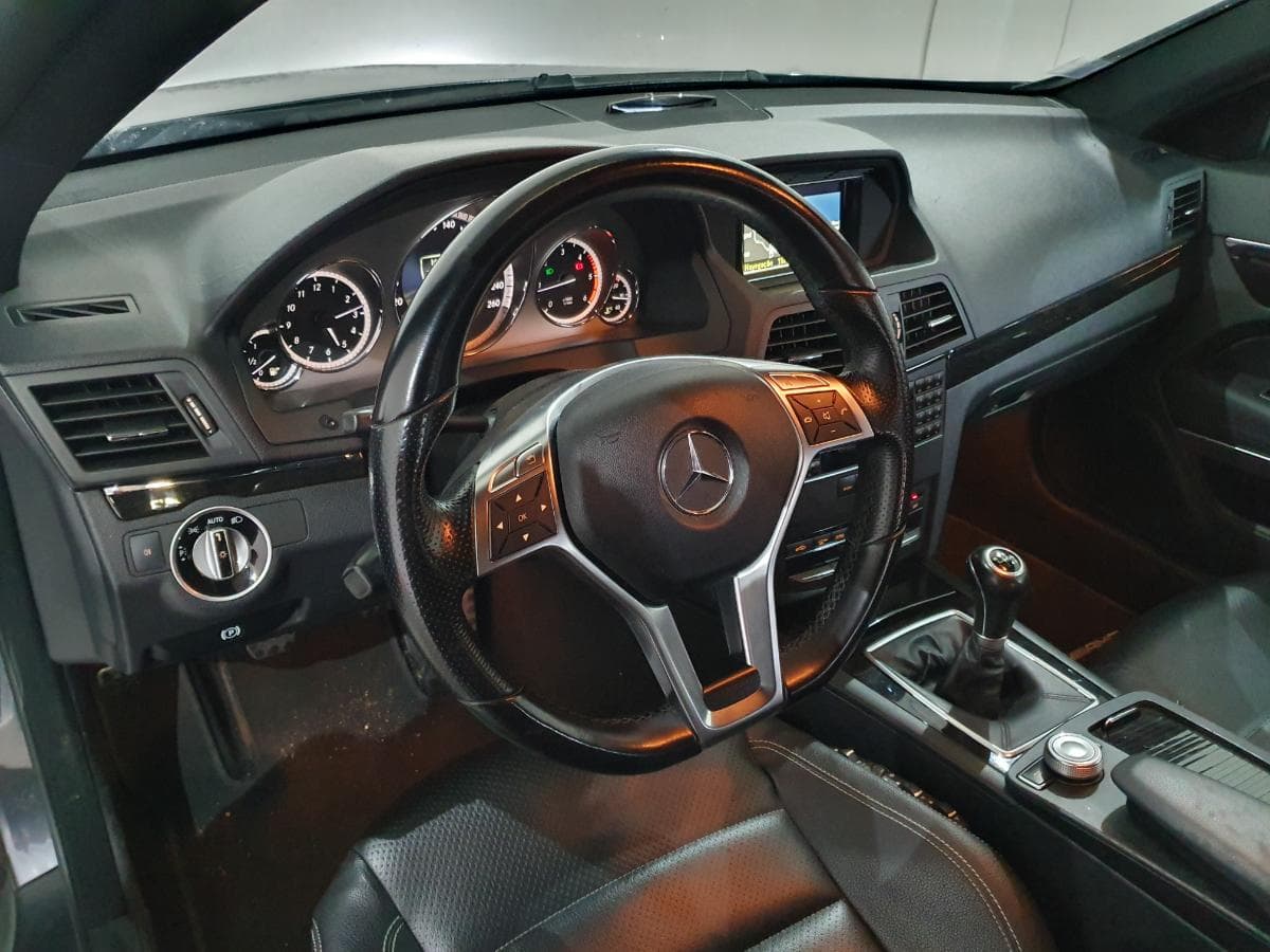 Mercedes- Benz E250 CDI Kit AMG · Ano 2012 — imagem 26