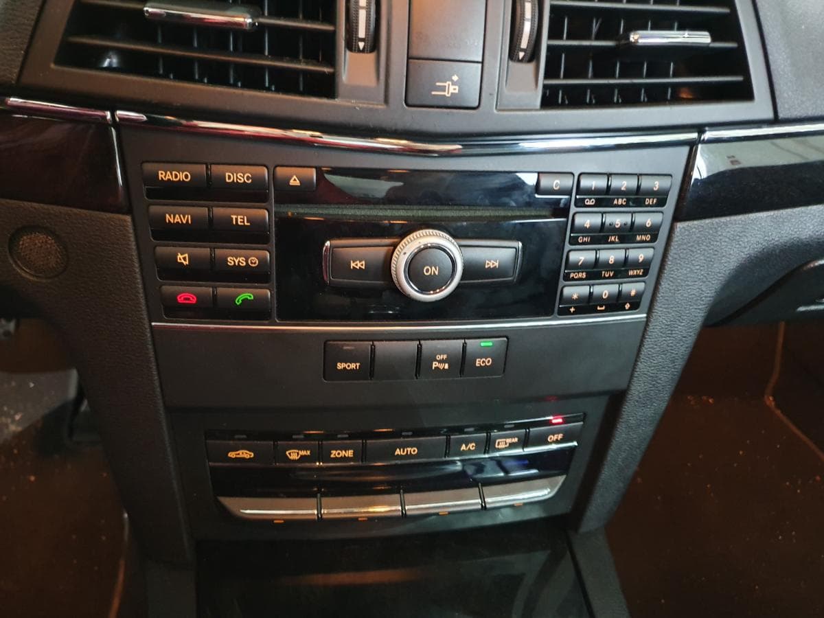 Mercedes- Benz E250 CDI Kit AMG · Ano 2012 — imagem 31