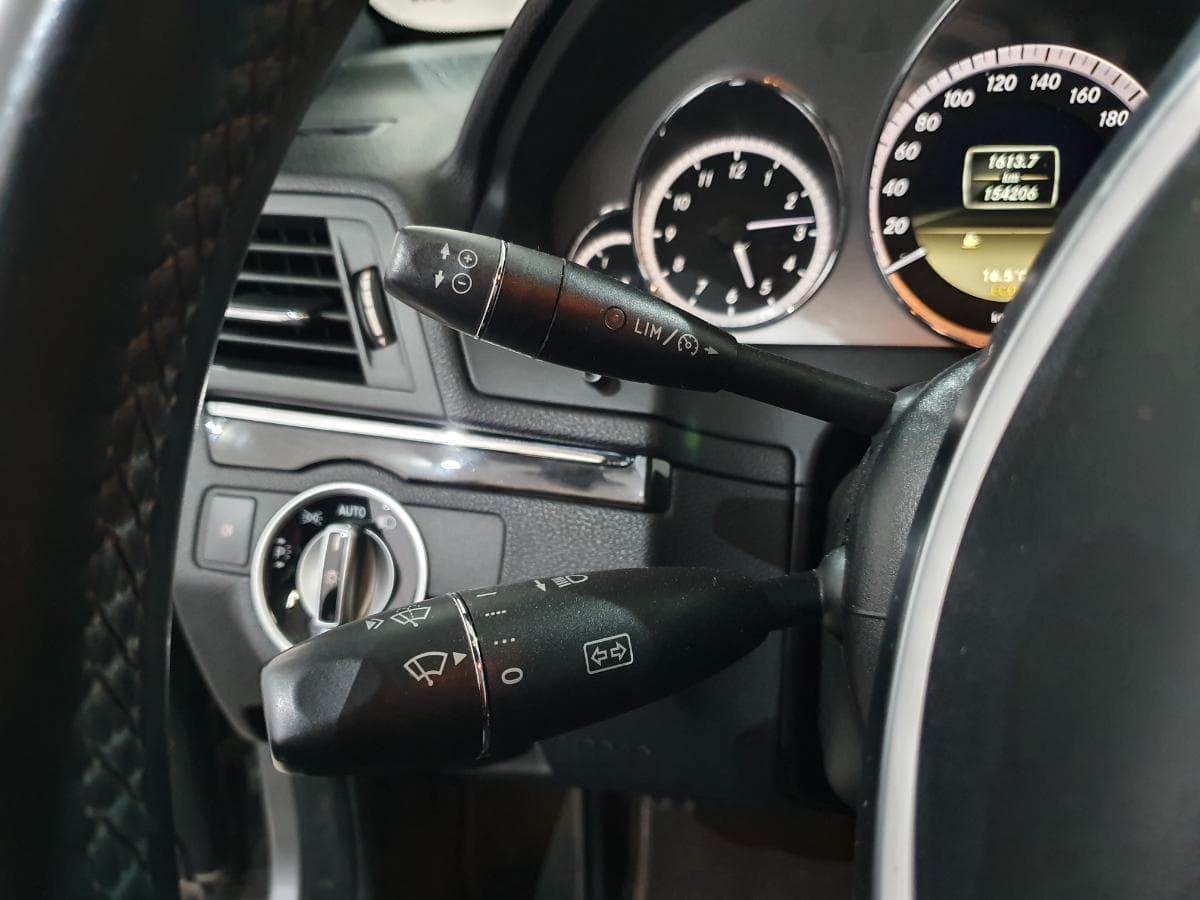 Mercedes- Benz E250 CDI Kit AMG · Ano 2012 — imagem 35