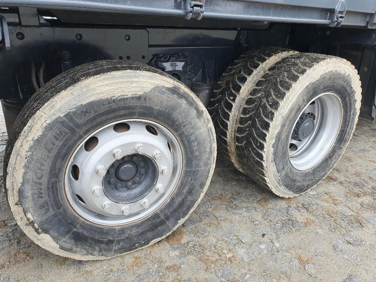Renault Premium com Grua Atlas Copco 13.01 Basculante — image 13