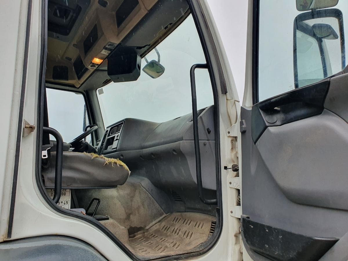 Renault Premium com Grua Atlas Copco 13.01 Basculante — image 24
